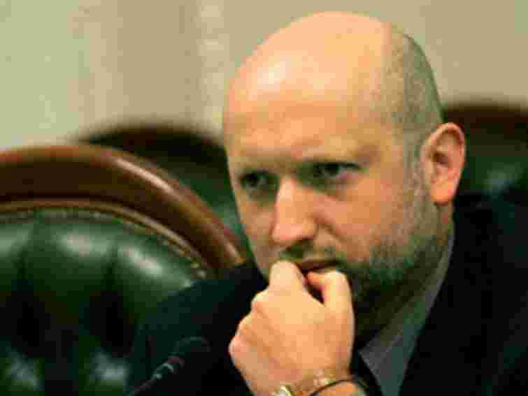 Турчинов каже, що опозиціонерам та їхнім родинам погрожують