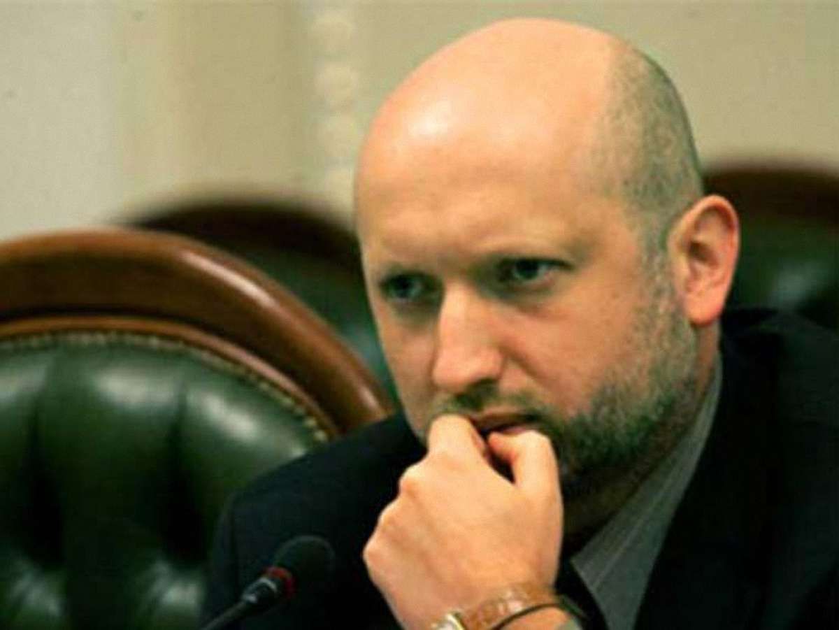 Турчинов каже, що опозиціонерам та їхнім родинам погрожують