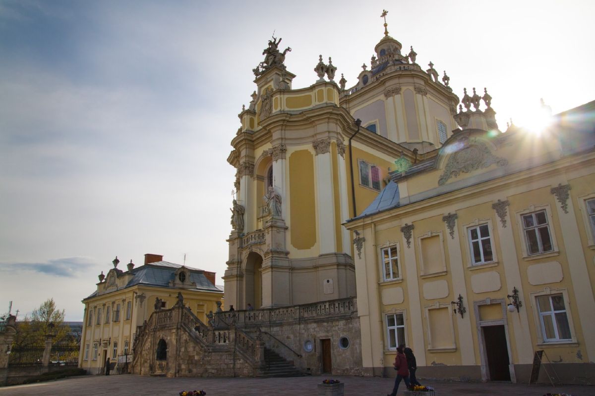 У Львові реконструюють освітлення собору Святого Юра