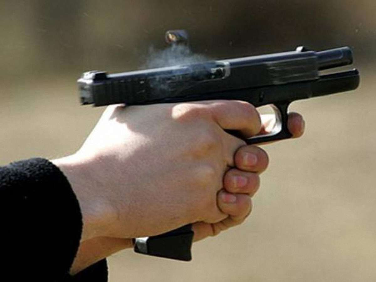 У Рівному стріляли в директора супермаркету: він у лікарні