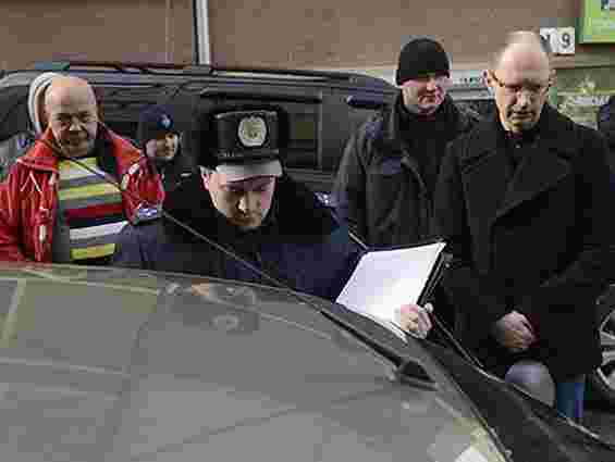 У Чернівцях викрито незаконне стеження за Яценюком. Фото
