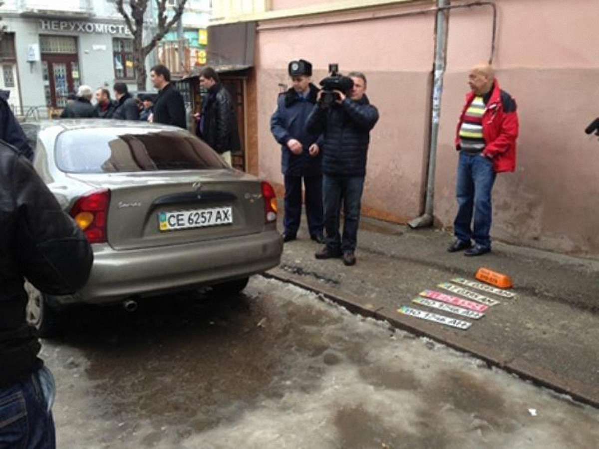 Міліція заявляє, що не стежила за Яценюком у Чернівцях