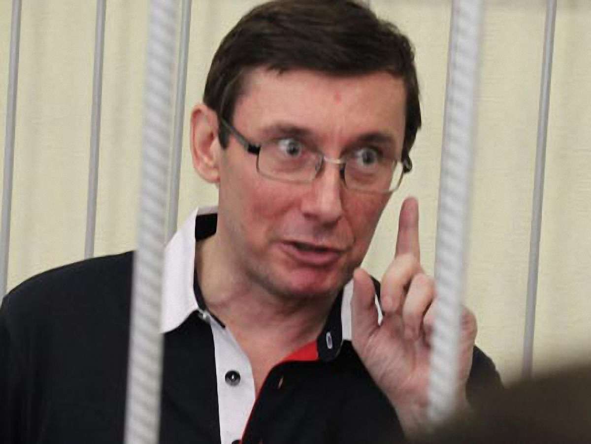 Луценка скоріше помилує Янукович, ніж звільнить суд, – адвокат