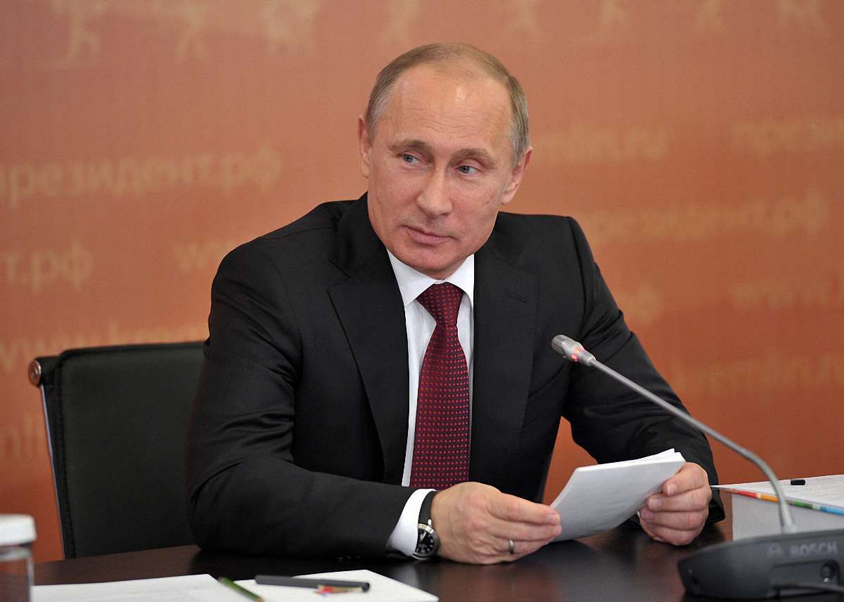 Путін наказав чиновникам закрити закордонні рахунки