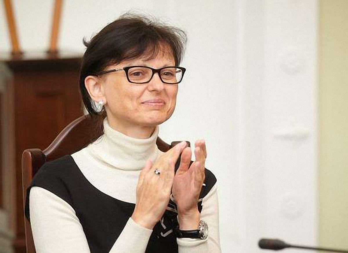 Міліція відкрила провадження за жбурляння льодом у регіоналку