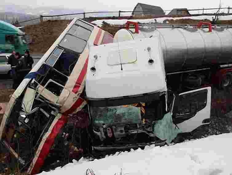 Лікар: Стан постраждалих у ДТП на Сколівщині – стабільно важкий