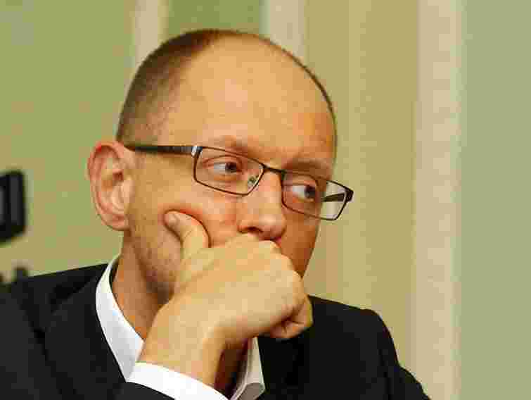 Яценюк застерігає ПР і Януковича від «конституційного перевороту»