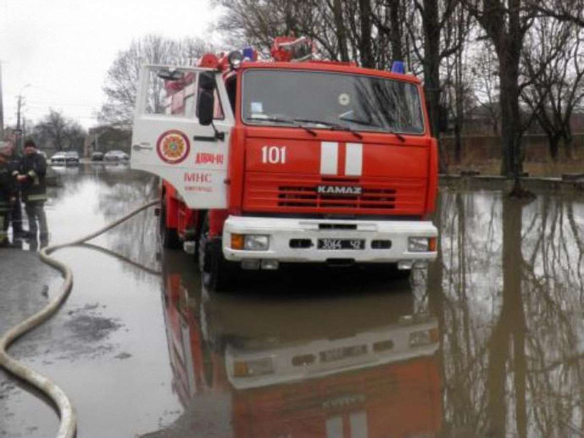 На Прикарпатті зростає загроза паводку