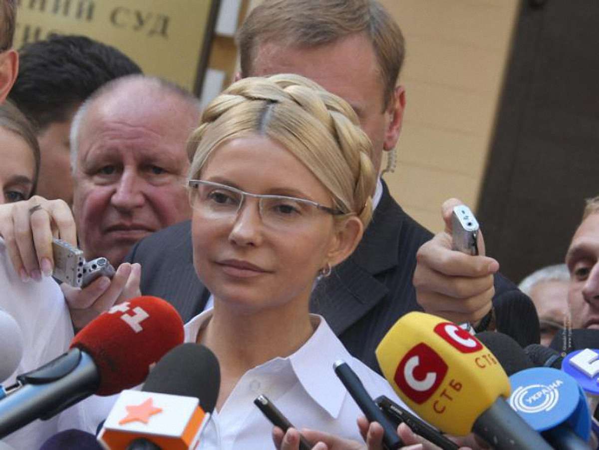 Тимошенко порадила Януковичу поводитися як лідер нації