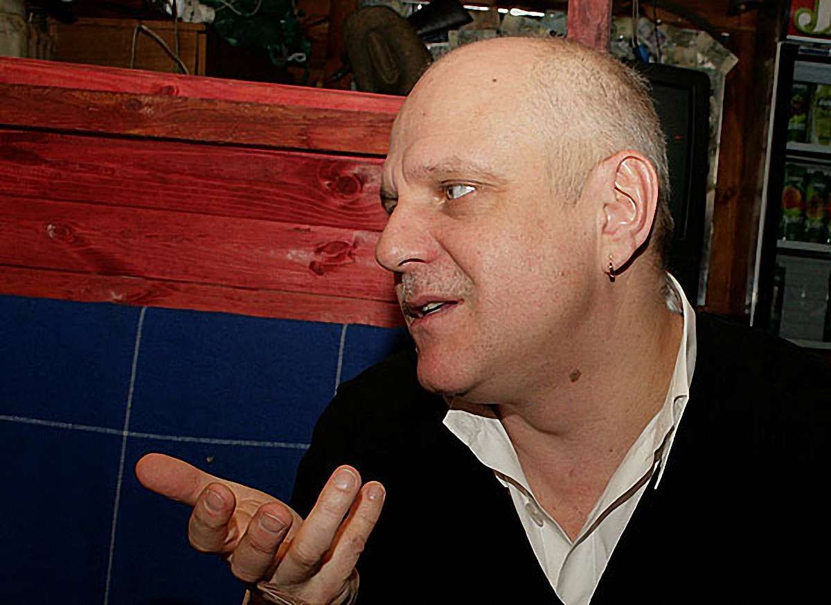 Вересень: Матюки у філармонії та театрі  – особлива насолода