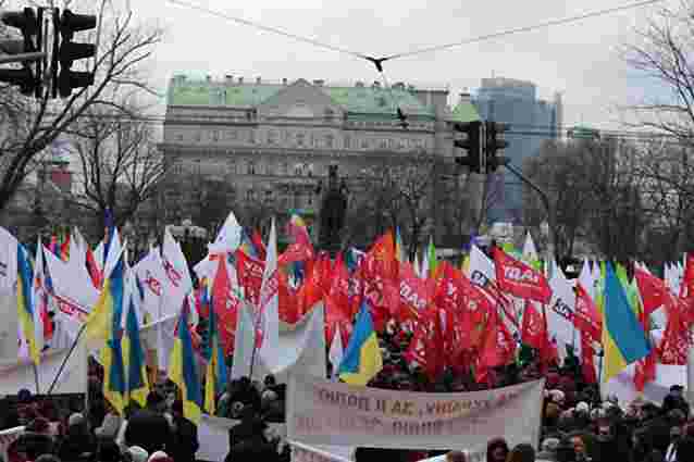Мітинг опозиції в Києві зібрав 15 тисяч осіб