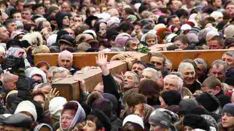 У Львові тисячі людей взяли участь у Хресній ході