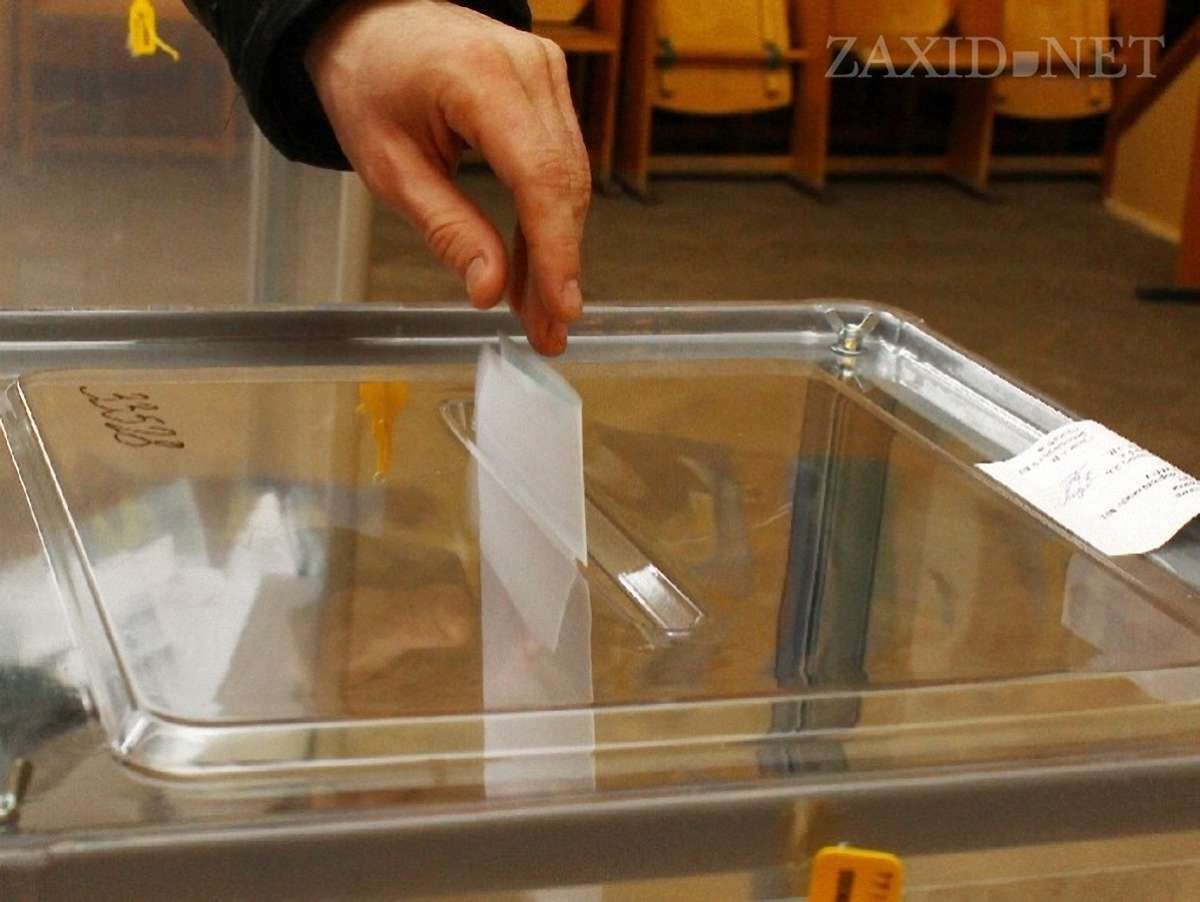 "Свободівці" кажуть про порушення на довиборах у Львівську облраду