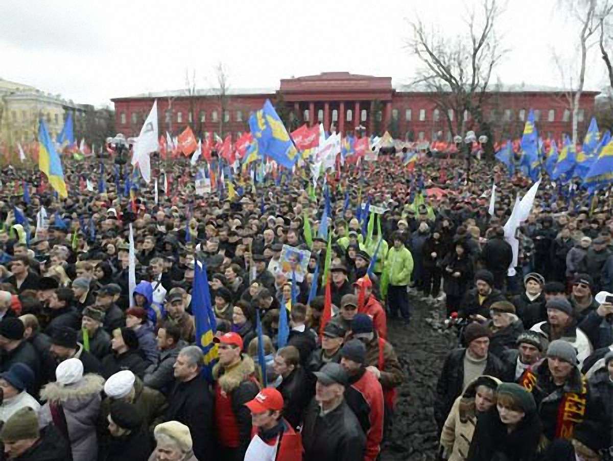Опозиція наступні акції протесту проведе в Луцьку і Рівному