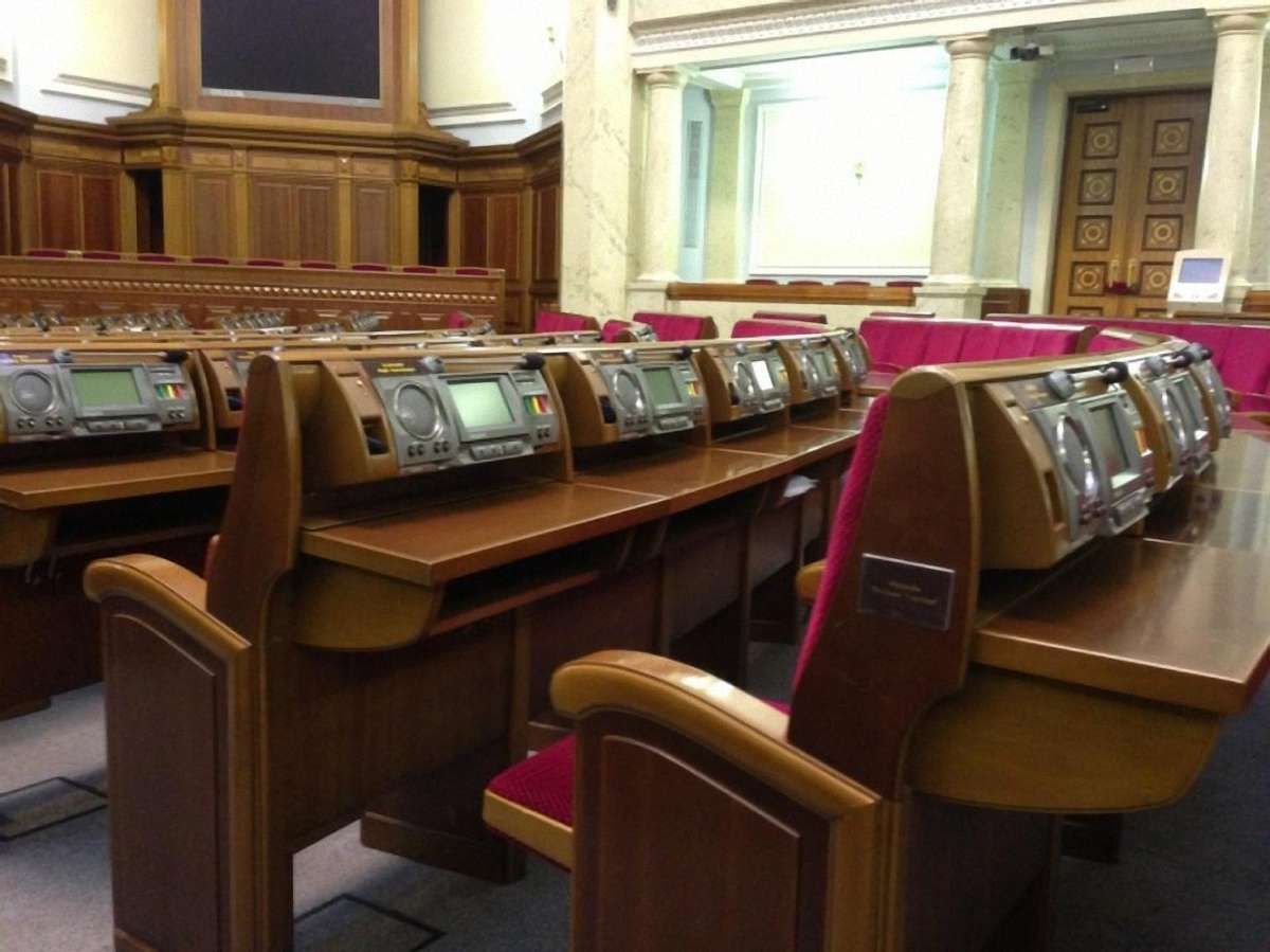 Читачі ZAXID.NET вважають, що розкол поглибить кризу у парламенті, - опитування