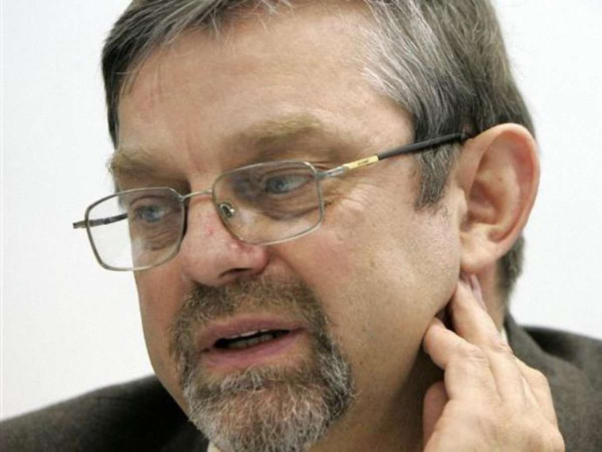 Луценка випустили, щоб відволікти суспільство від проблем, - Небоженко