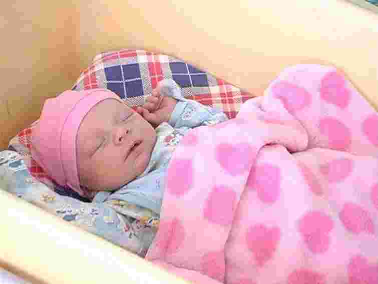 На Сумщині в новонародженого проявилась наркозалежність