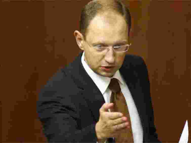 Яценюка допитали у справі про втручання у роботу міліції