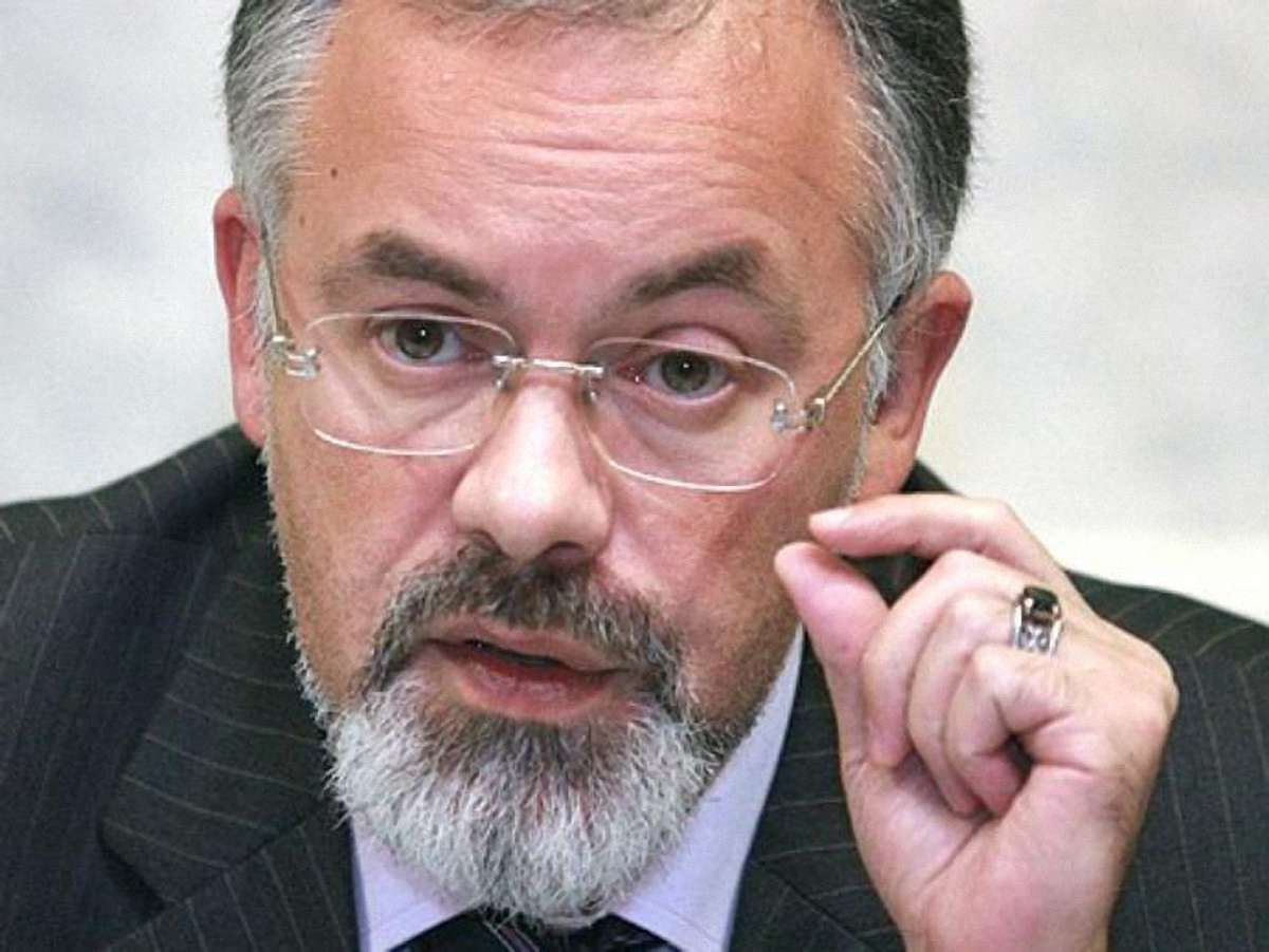 Не можна хотіти втопити половину українців, - Табачник