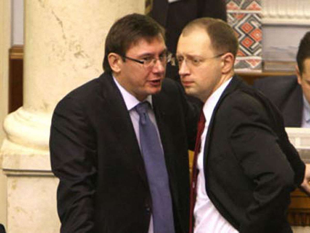Луценко може скинути Яценюка з опозиційного п'єдесталу, – політолог