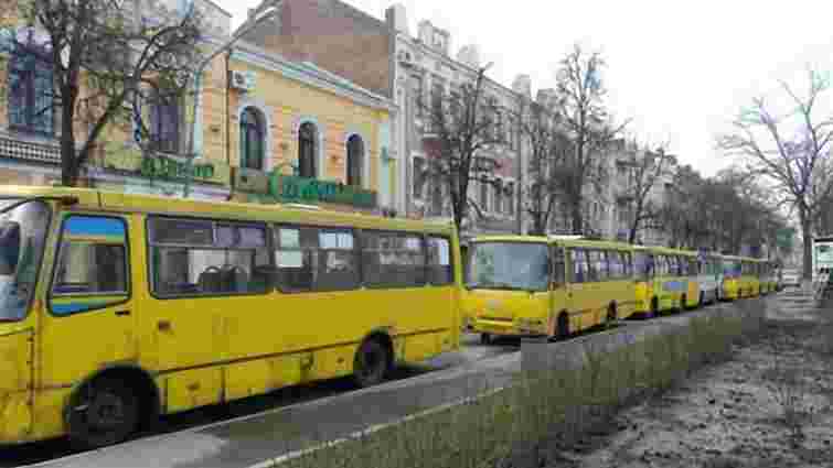 Опозиція блокувала автобусами вулиці Полтави, - міськрада