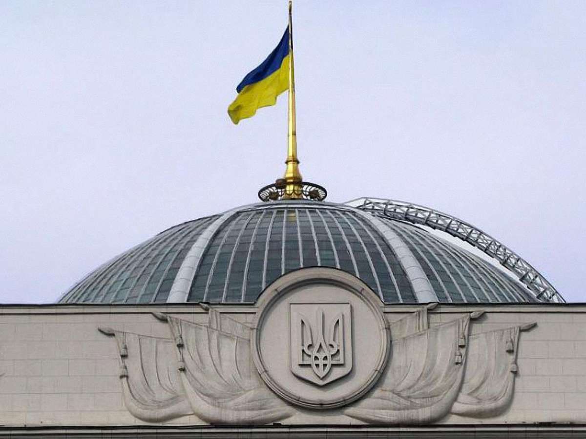 Нардепи подумають про відставку Азарова в п’ятницю