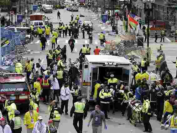 Лікарі борються за життя 40 поранених внаслідок вибухів у Бостоні