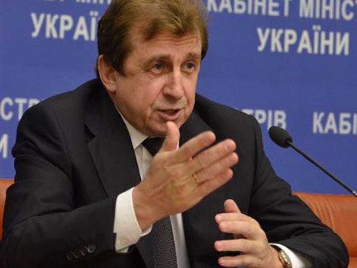 Міністр інфраструктури задекларував 2 млн грн за минулий рік