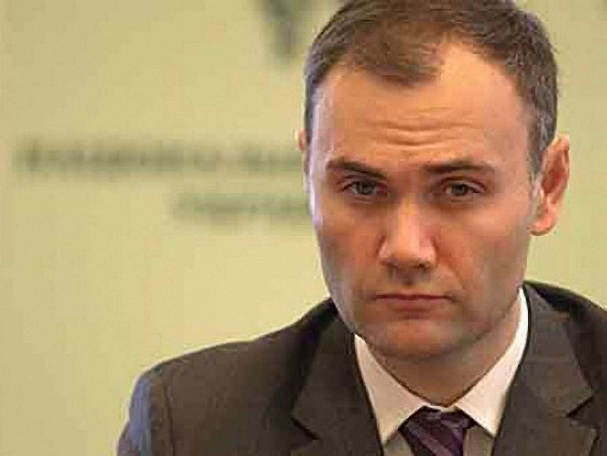 Міністр фінансів задекларував два будинки і чотири іномарки