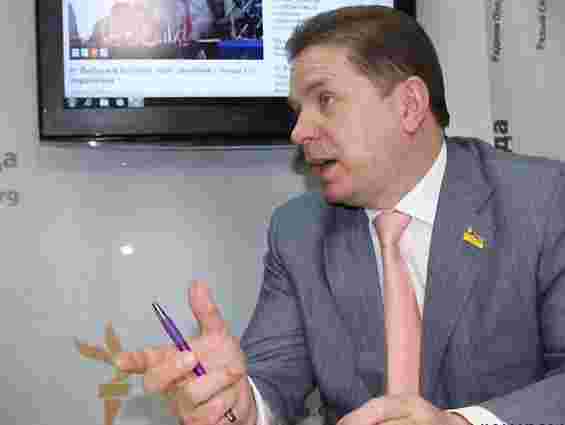Азаров гарантовано буде прем'єром до 2015 року, - регіонал