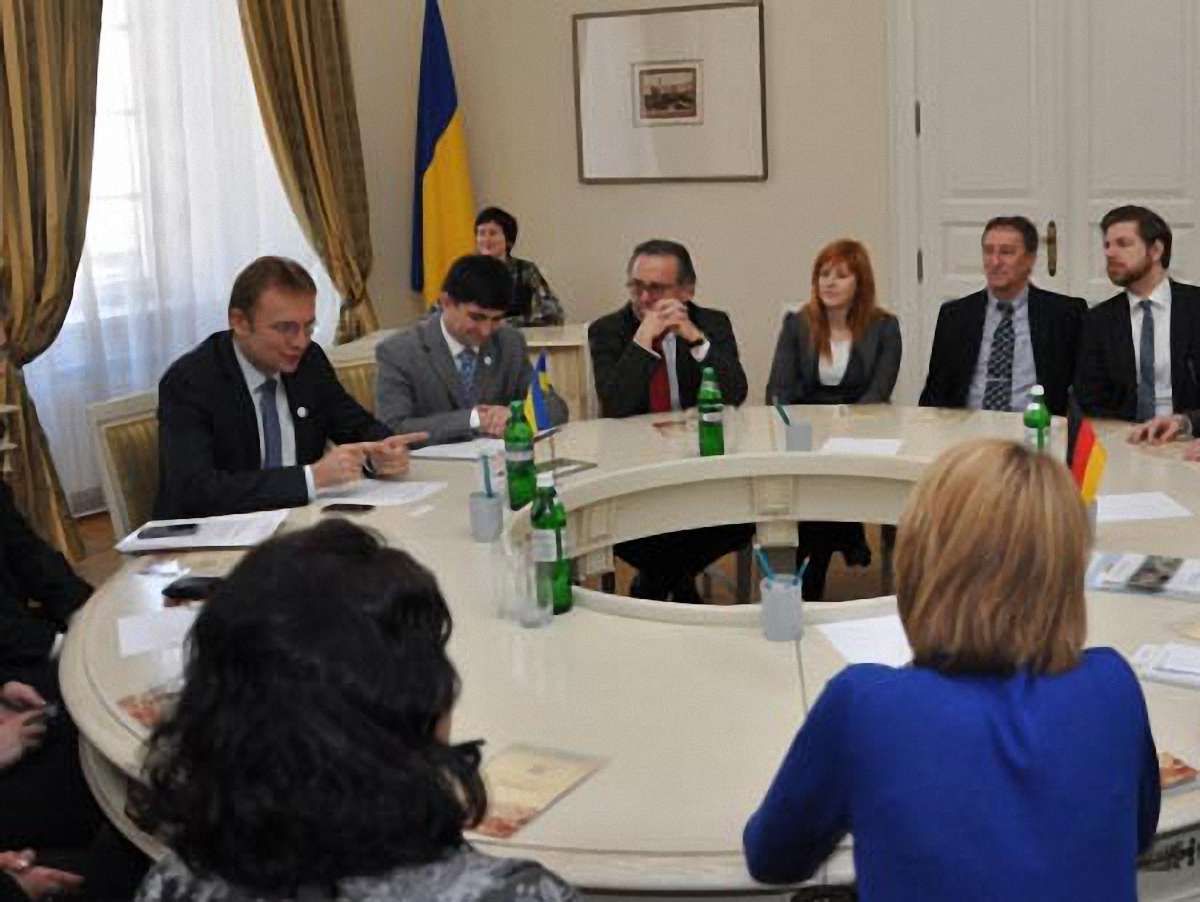 Львів надалі співпрацюватиме з Фондом Фрідріха Науманна