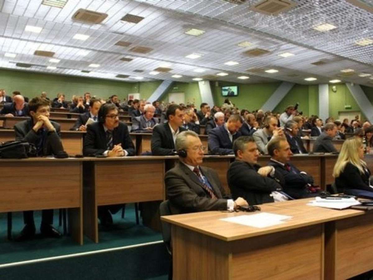 На Діловому форумі у Львові обговорюють туризм, ІТ й економіку