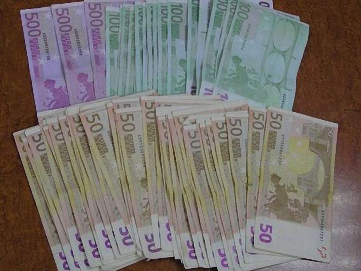 З початку року митники Львівщини вилучили валюти на 1,7 млн грн