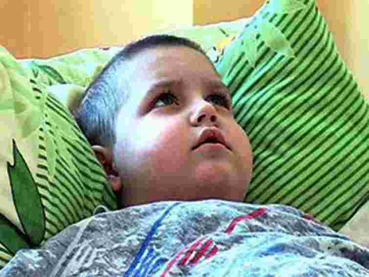 П’ятирічний онкохворий хлопчик потребує допомоги на лікування