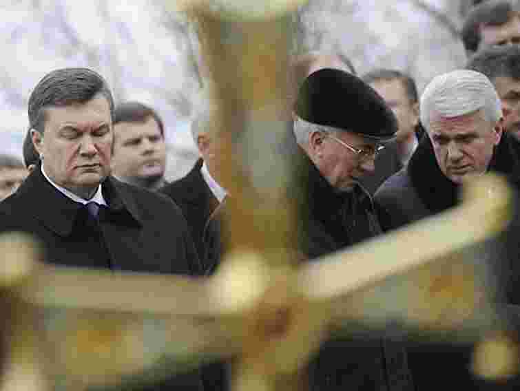 38% українців не подобається демонстрація політиками побожності