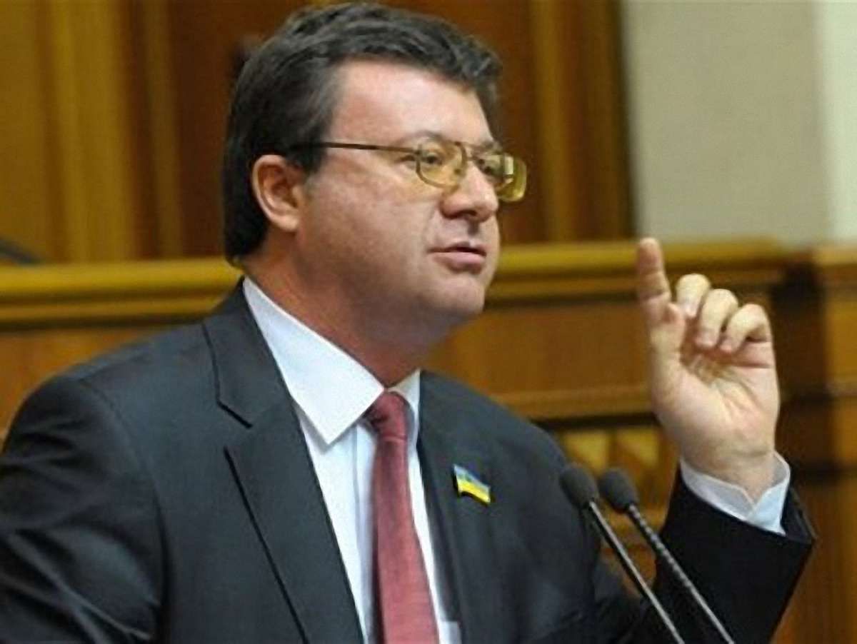 Оскарження «виїзних» законів у КС лише легалізує «бєспрєдєл», - нардеп