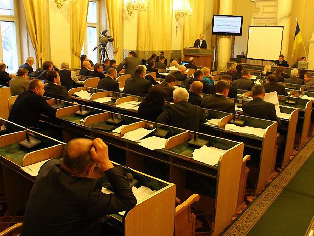 До Львівської облради ввели 7 нових депутатів