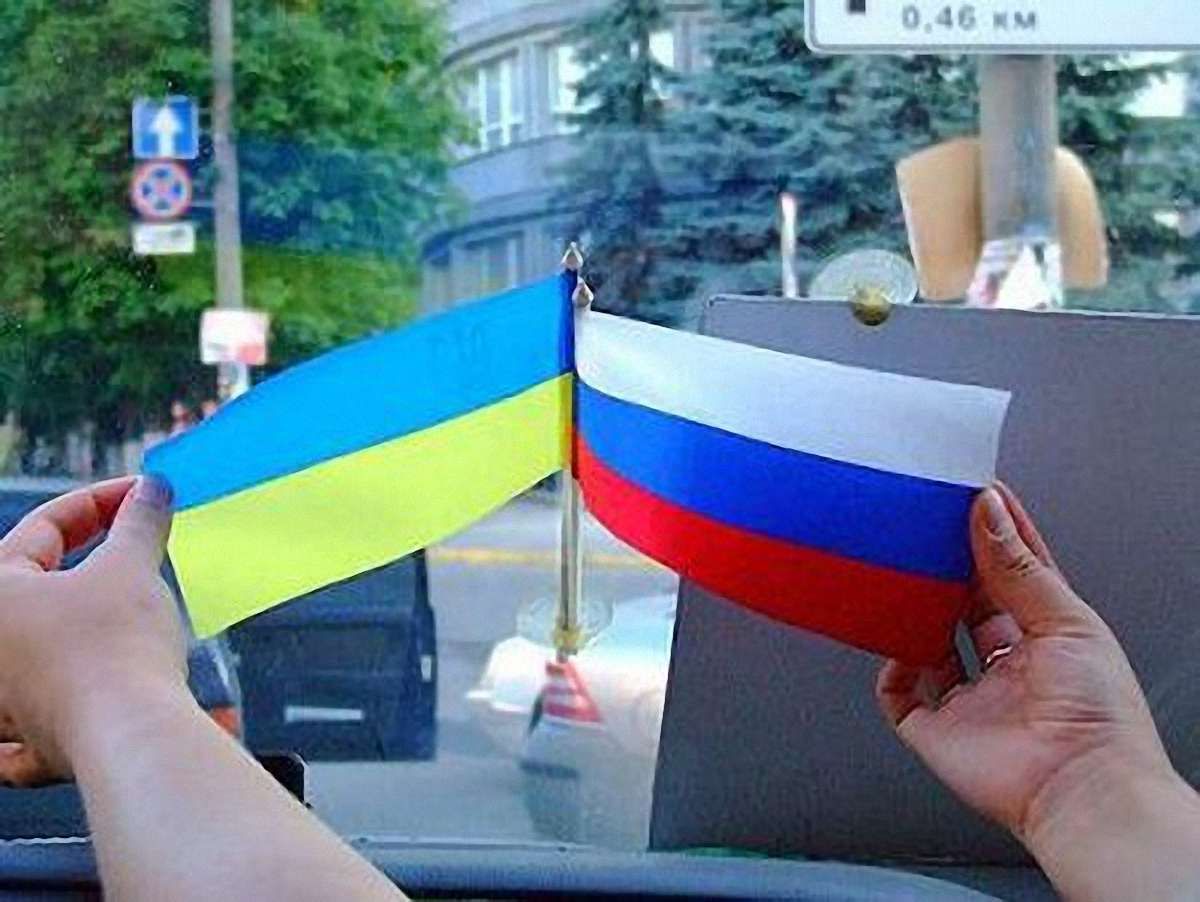 На Львівщині директори шкіл переконують вибирати російську, - депутат