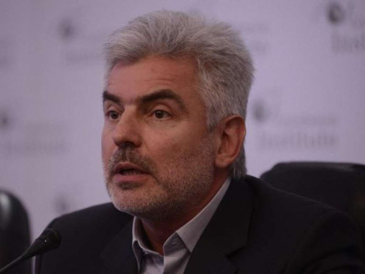 Влада неусвідомлено грає на руку опозиції, – екс-депутат