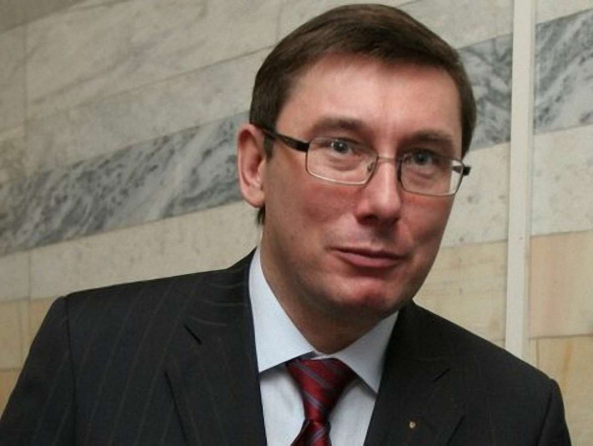 Луценко: Тимошенко має шанс на звільнення хіба що на лікування