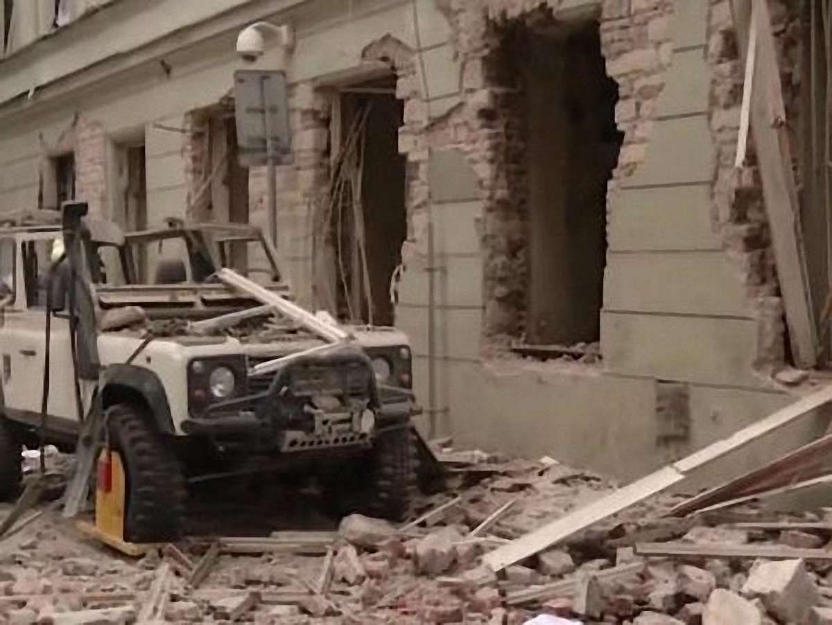 З центру Праги евакуювали понад 220 людей через загрозу нових вибухів