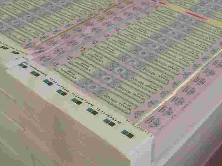 Нові акцизи на алкоголь і тютюн відтерміновують до серпня