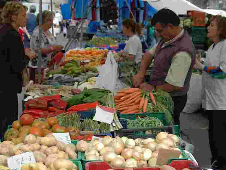 До свят продукти на ринках можуть подорожчати на 50%