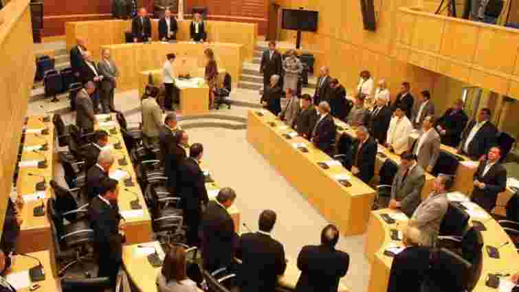 Парламент Кіпру підтримав податок на нерухомість