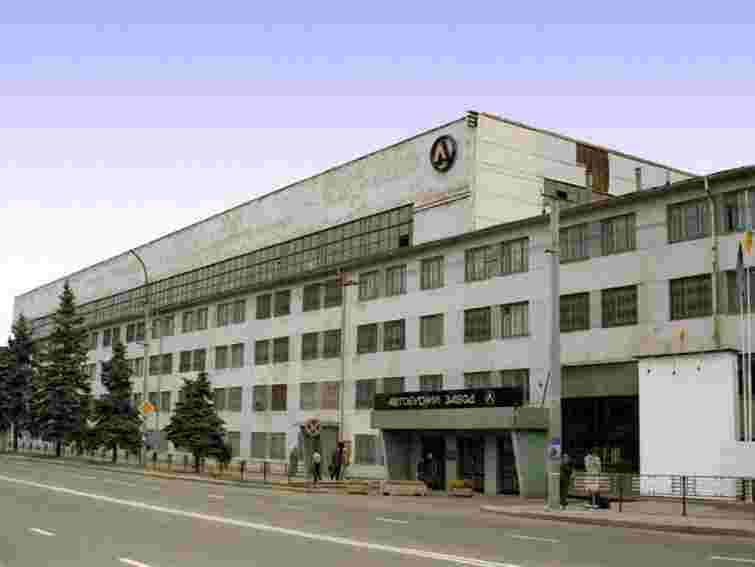 Через ЛАЗ 4 будинки у Львові залишились без світла