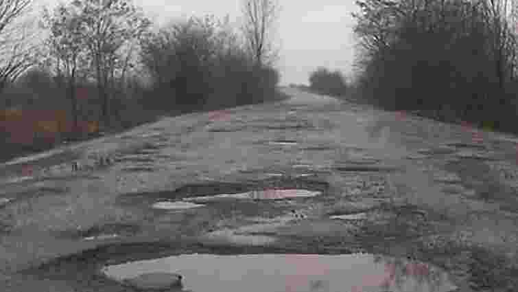 В Укравтодорі кажуть, що відремонтували 32 тис. км доріг