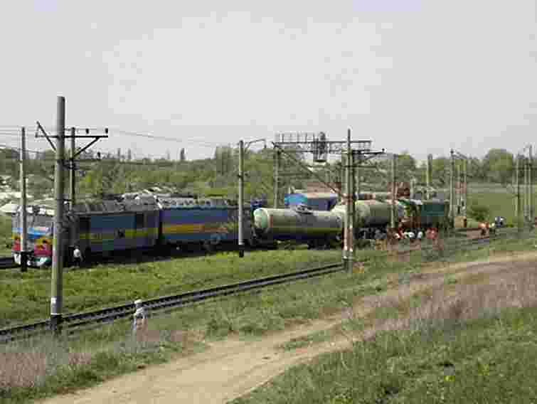 На Донеччині зійшов з рейок електровоз