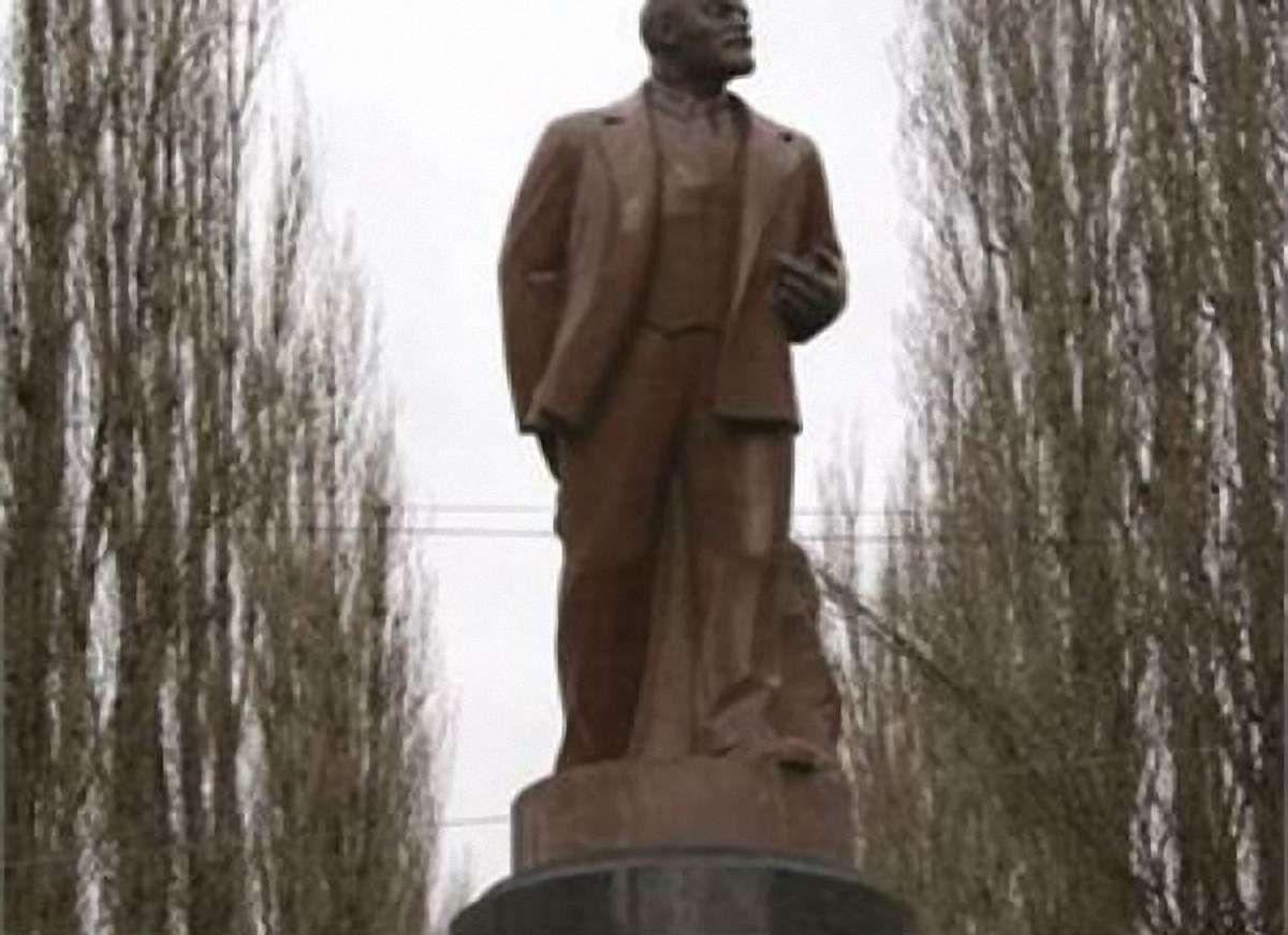 У Києві «свободівця» і студента затримали за димову шашку біля Леніна