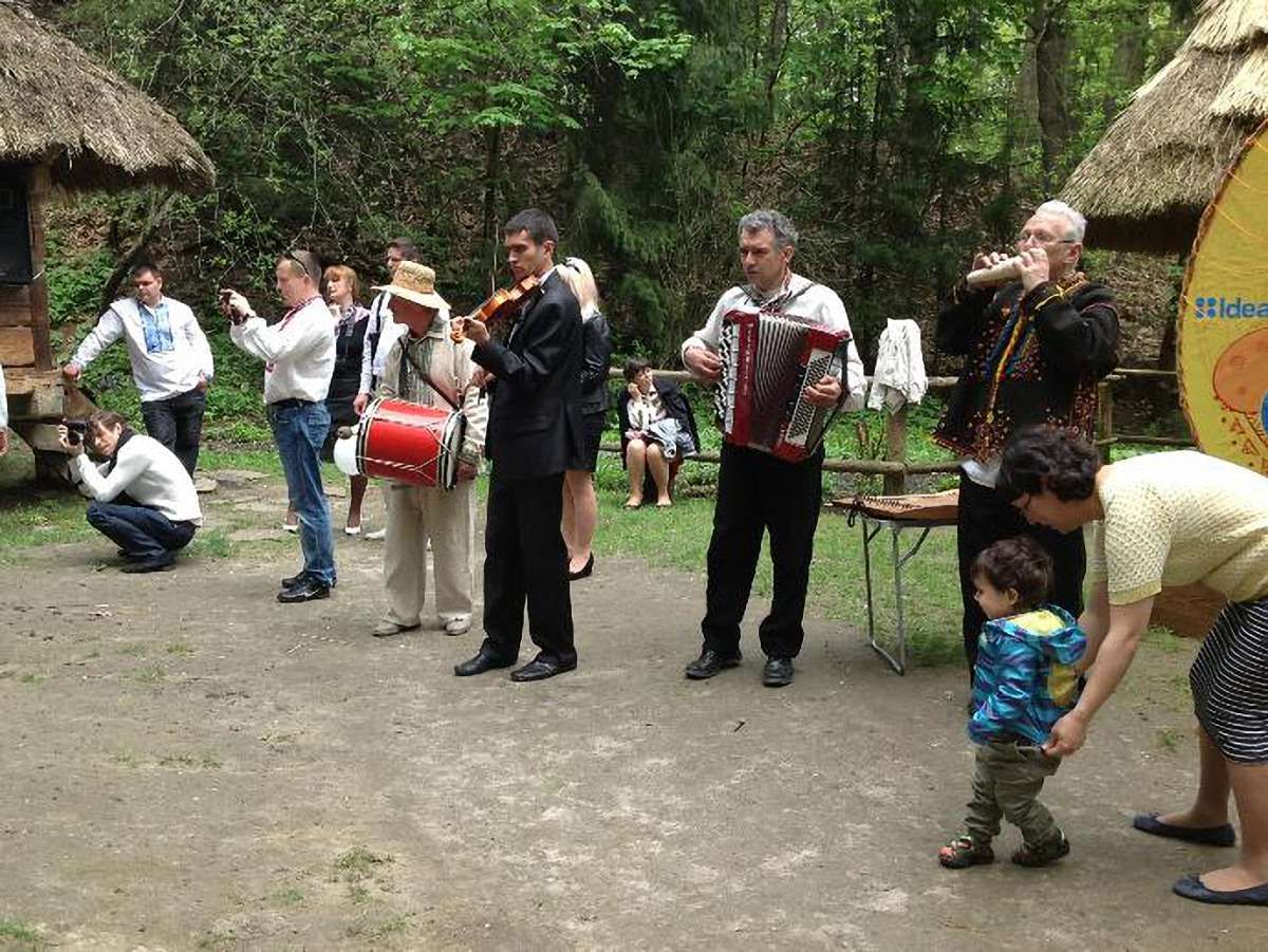 У Львові в Шевченківському гаї два дні водитимуть гаївки