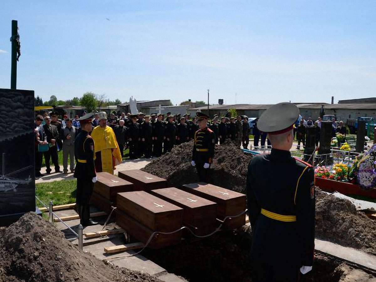 У Бродах перепоховали останки жертв Другої світової війни